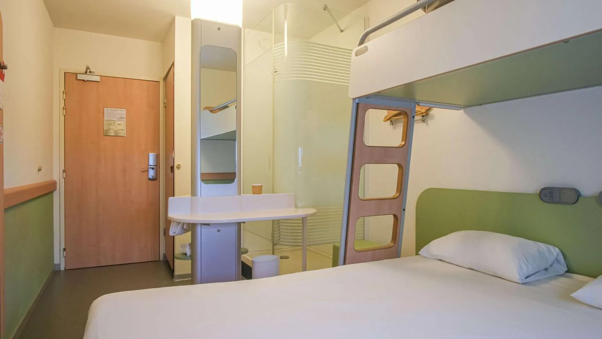 **  Ibis Budget Toulouse Aeroport Hotel Blagnac France